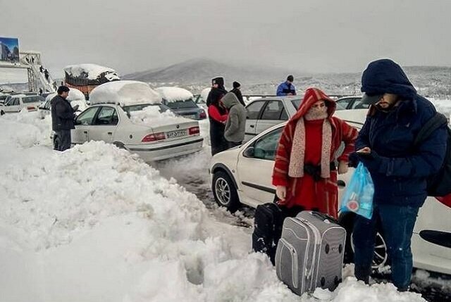 لذت سفر در زمستان و آب و هوای برفی